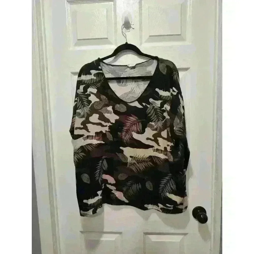 KAKTUS Top Womens LARGE Black Beige Camo Leaf Knit‎ Stretchy Light Comfy Travels